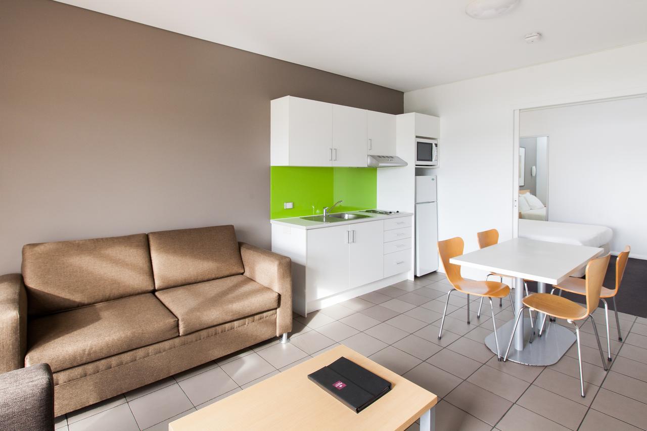 Majestic Oasis Aparthotel 4*